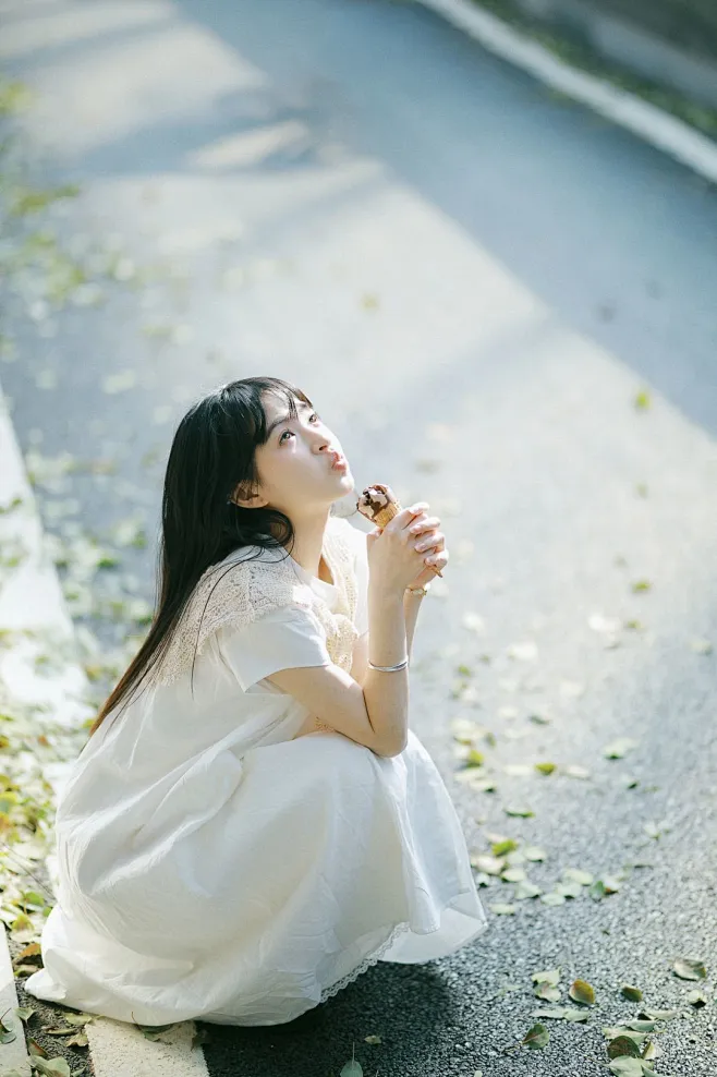 【觅图网-pic.51mitu.com】告诉我答案是什么青春校园感日系通透写真 - 小红书