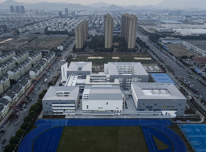 【PNG素材网-png.mixinnet.cn】重构“江南书院”：苏州高新区第四中学 / 中衡设计 : 传统院落的现代转译