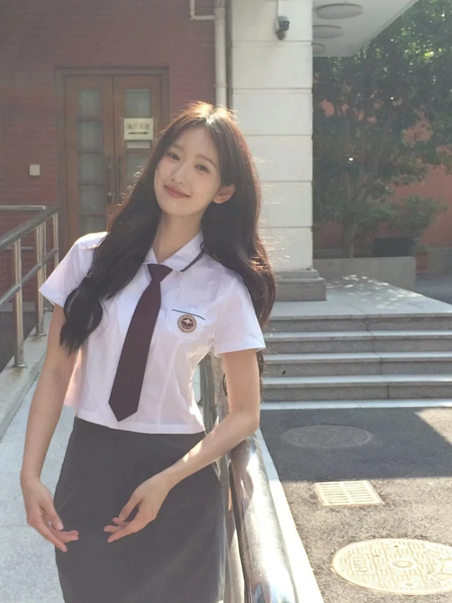 【PNG素材网-png.mixinnet.cn】青春的尽头永远不是十八岁_6_金紫怡Sika_来自小红书网页版